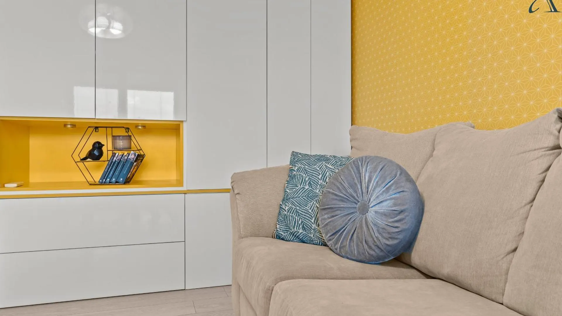 Poli Apartment بوخارست