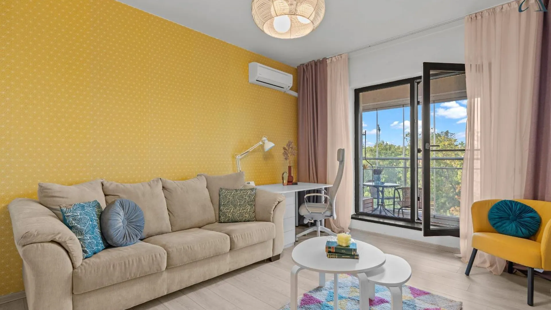 Poli Apartment بوخارست